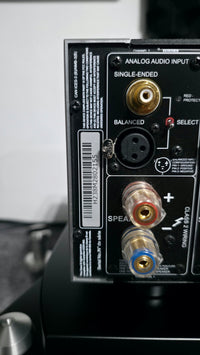 NAD Masters M17 V2i + NAD Masters M28 (Vorführ-Kombination)