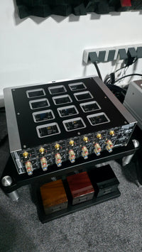 NAD Masters M28 – 7-Kanal High-End Referenz-Endstufe (Ausstellungsstück / Vorführware)
